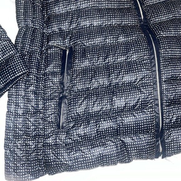Devernois, French Black and Gray Women's Puffer Jacket - Picture 6 of 10